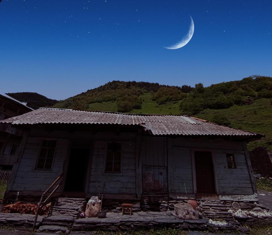 Bed and Breakfast Raul Lushnu Darbaz Mestia Exteriér fotografie